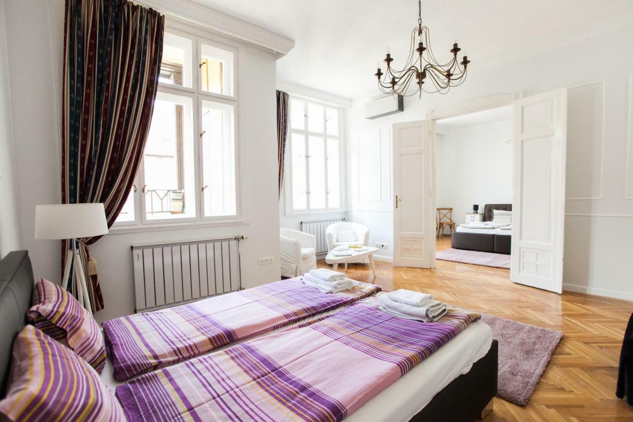 Chic & Charm Apartment Boedapest Buitenkant foto